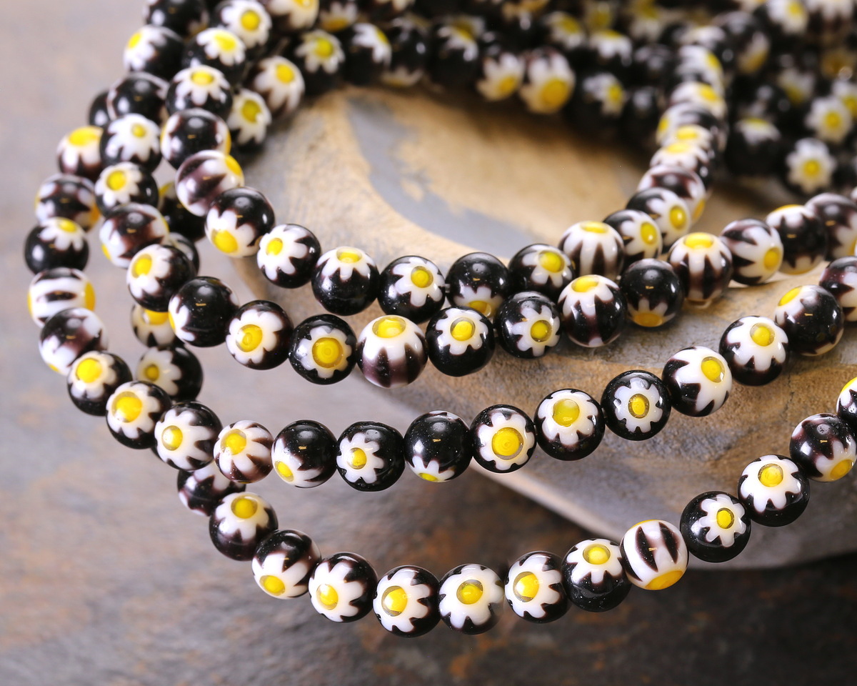 Millefiori Glass Black w/ White Daisy Round 6mm