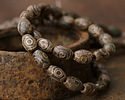 Tibetan (Dzi) Agate Gray-Green Rice 12x8mm