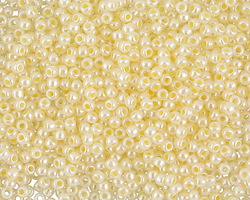 TOHO Ceylon Rice Pudding Round 11/0 Seed Bead