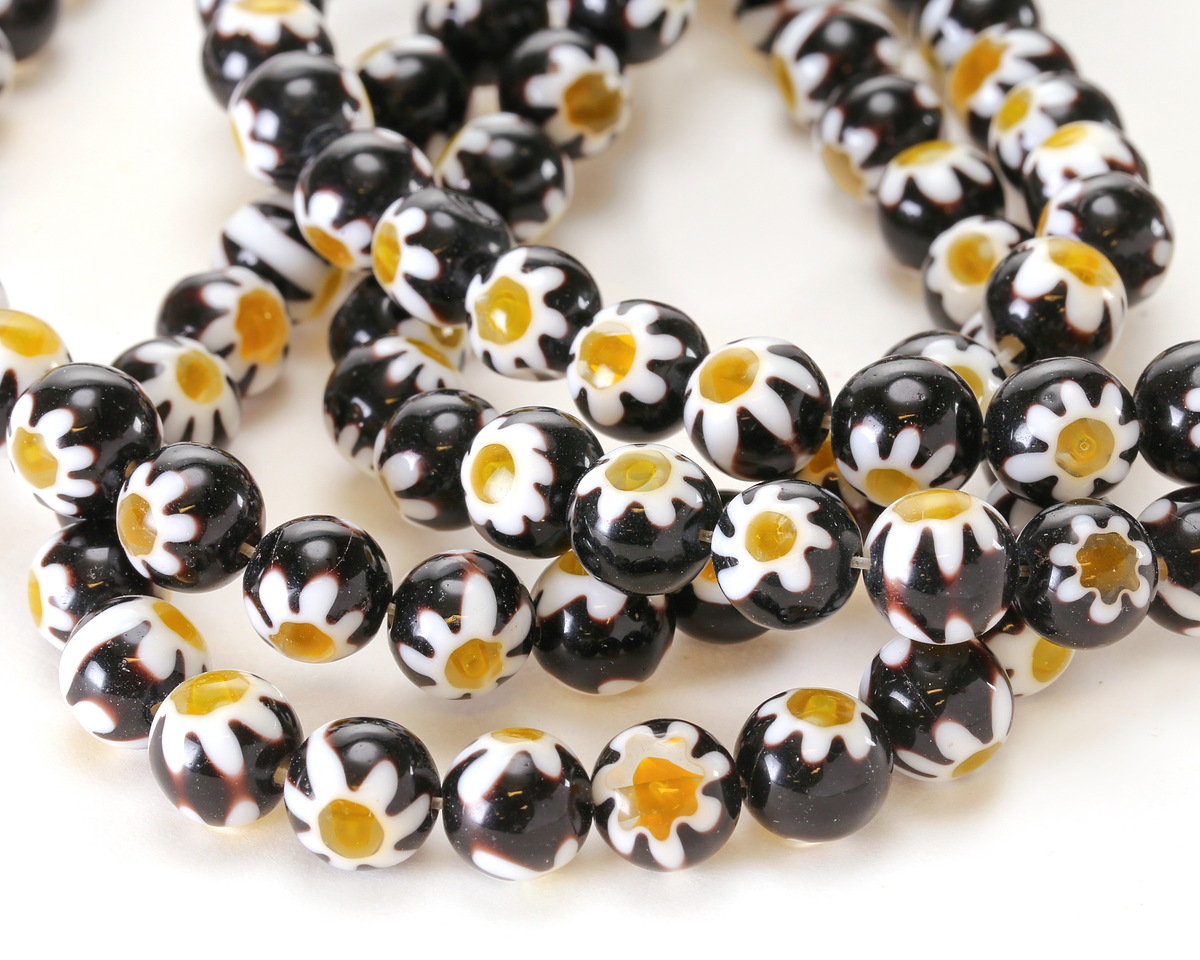 Millefiori Glass Black w/ White Daisy Round 10mm