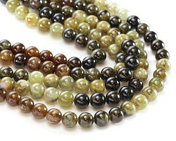Green Garnet Ombré Round 8mm
