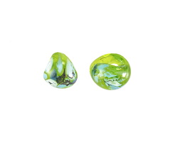 Unicorne Beads Glass Green Island Teardrop 9-10mm