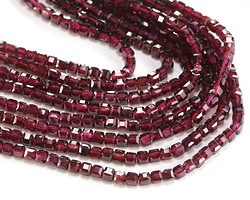 Garnet (A) Microfaceted Miracle Cube 3mm