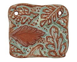 Gaea Ceramic Robin's Egg on Brick Leaf Connector 45x39mm