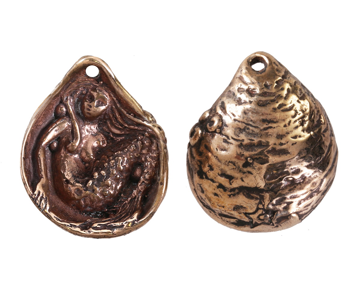 Green Girl Bronze Mermaid Clamshell 20x24mm