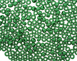 TOHO Opaque Shamrock Round 8/0 Seed Bead